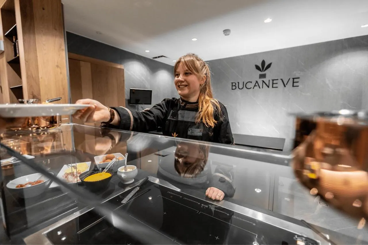 Hotel Bucaneve Livigno 4*,  Olaszország